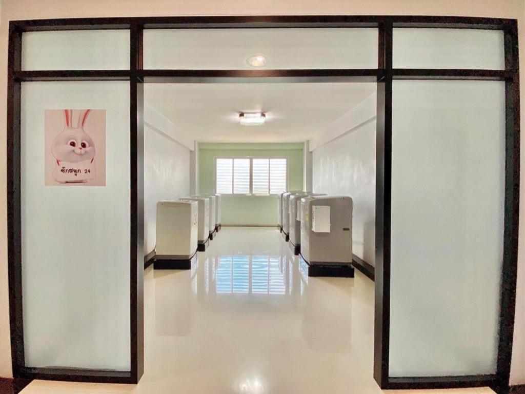 Creston Grand Hotel Suphanburi Exterior foto