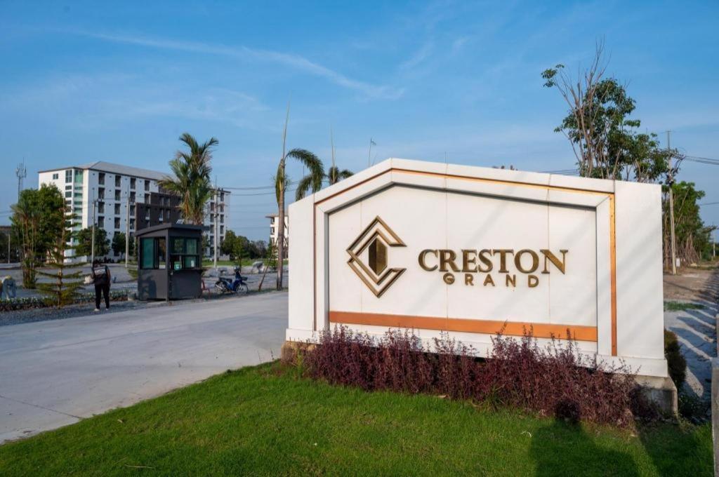 Creston Grand Hotel Suphanburi Exterior foto