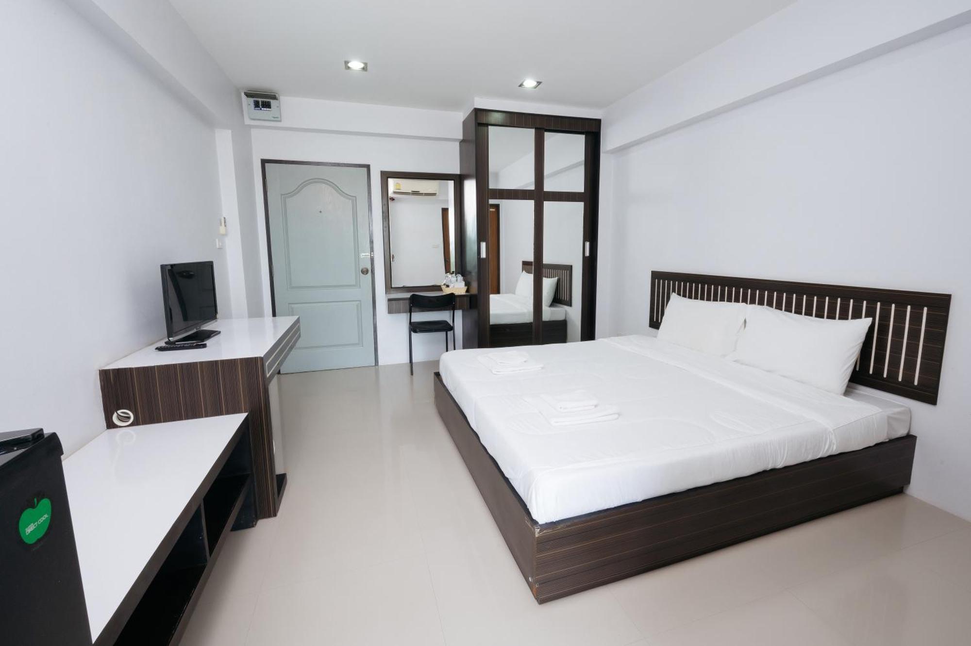 Creston Grand Hotel Suphanburi Exterior foto