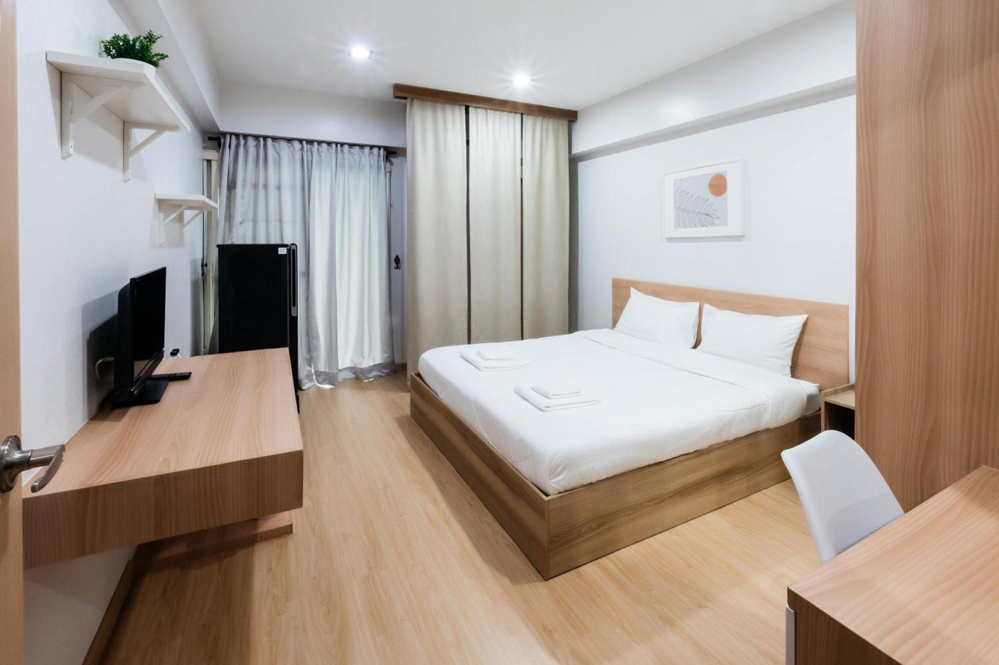 Creston Grand Hotel Suphanburi Exterior foto
